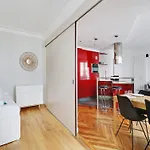 Beautiful Apartment With Balcony-Sentier Bourse